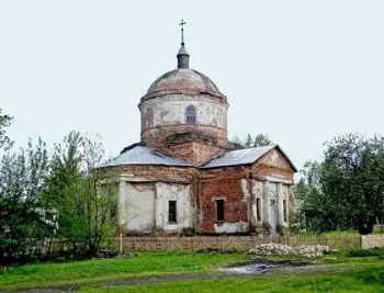 Храм Димитрия Солунского  в селе Средние Апочки