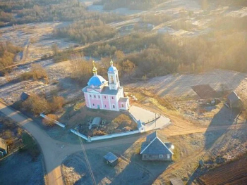 Храм Воздвижения Креста Господня  деревня Лукино Куньинского района Псковской области (Крестовоздвиженский храм)