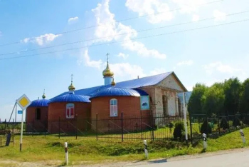 Храм Архангела Михаила, вмц. Параскевы и св. Харалампия Магнезийского  Сенгилеевский район,Ульяновской обл. с.Тушна.ул.Ленина 69