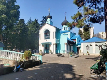 Храм Троицы Живоначальной г. Сочи