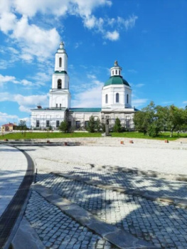 Храм праведных Симеона и Анны  город Сысерть 